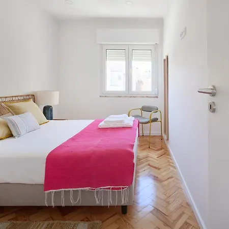 River Birds View, By Timecooler 아파트 리스본